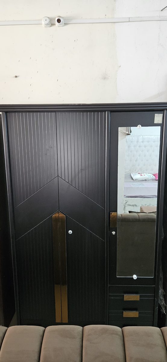 Almari / Wardrobes at Kamlesh Furniture Mart Rewa - design 5