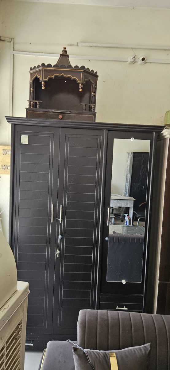 Almari / Wardrobes at Kamlesh Furniture Mart Rewa - design 4