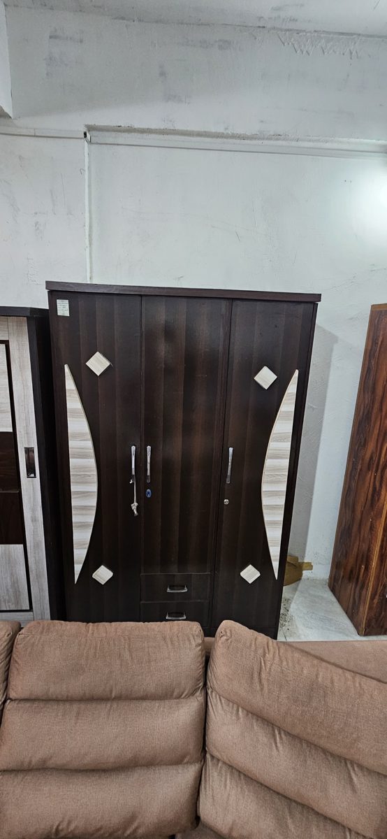 Almari / Wardrobes at Kamlesh Furniture Mart Rewa - design 8